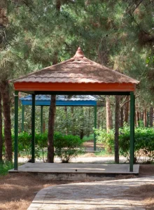 آلاچیق مجموعه اقامتگاهی دیران